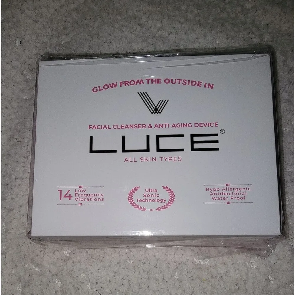 🧼LUCE 180° Facial Cleansing and Anti-Aging Device, Fuschia